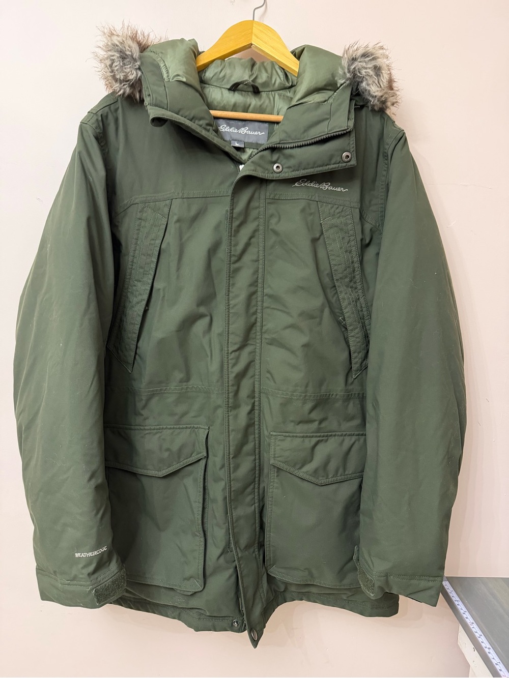 Men's Large Eddie Bauer WeatherEdge Down Filled Winter Jacket Large